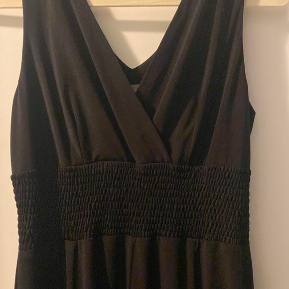 Rabbit Rabbit Rabbit 🐇 Black Ruched V-Neck Midi Dress - Picture 7 of 10